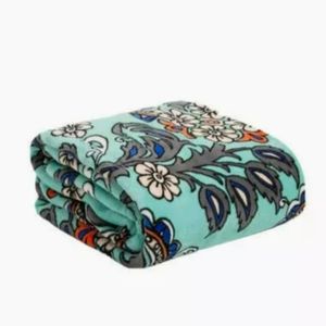 Vera Bradley Throw Blanket- Fan Flowers